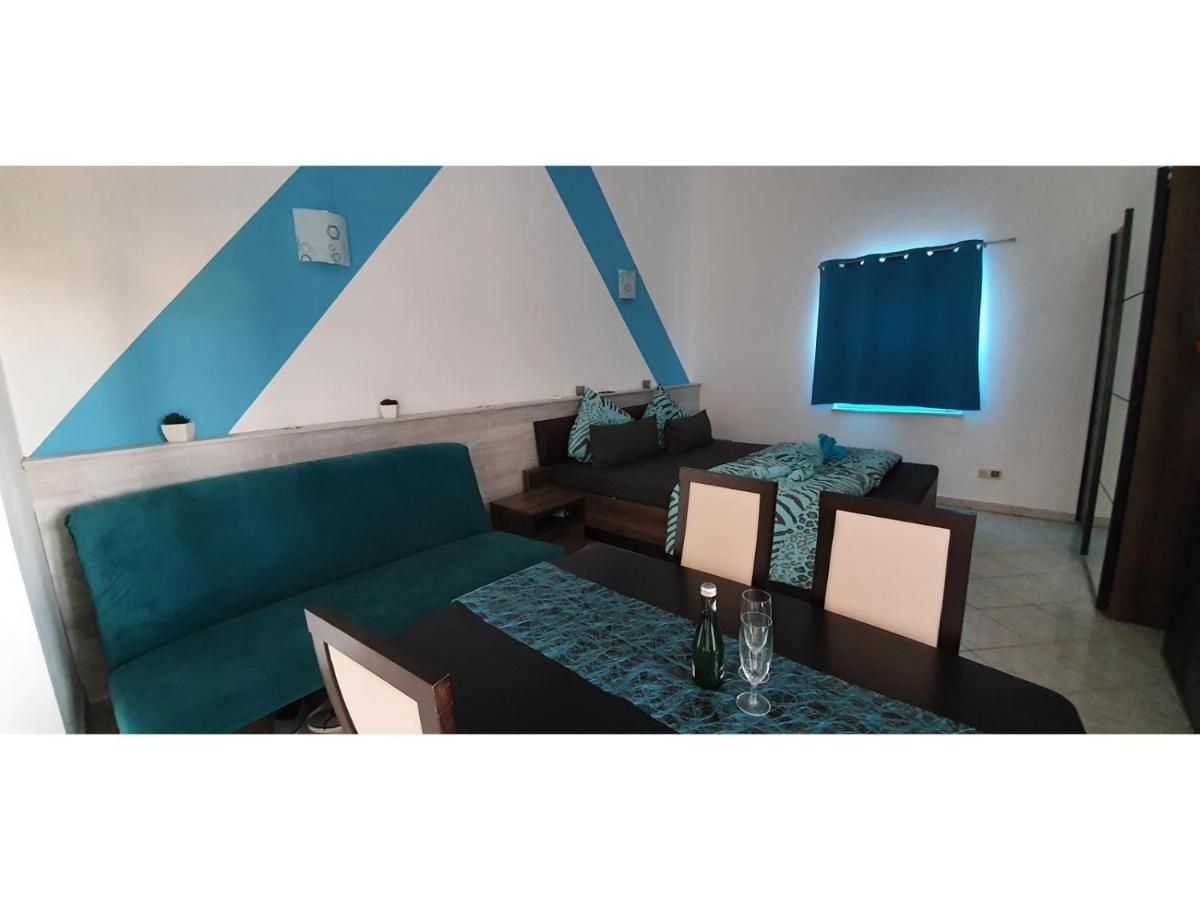 Blue Sea Vir Apartments מראה חיצוני תמונה