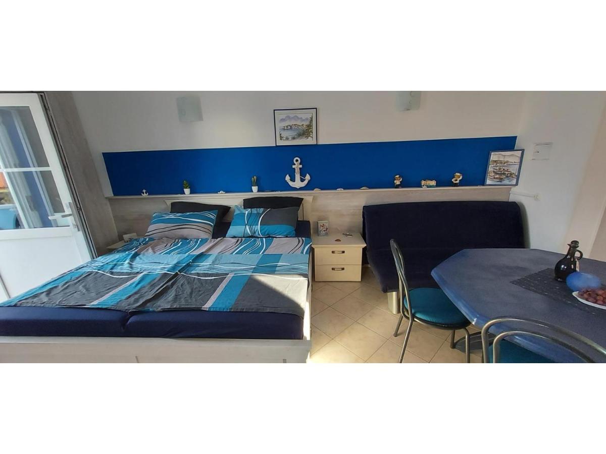 Blue Sea Vir Apartments מראה חיצוני תמונה