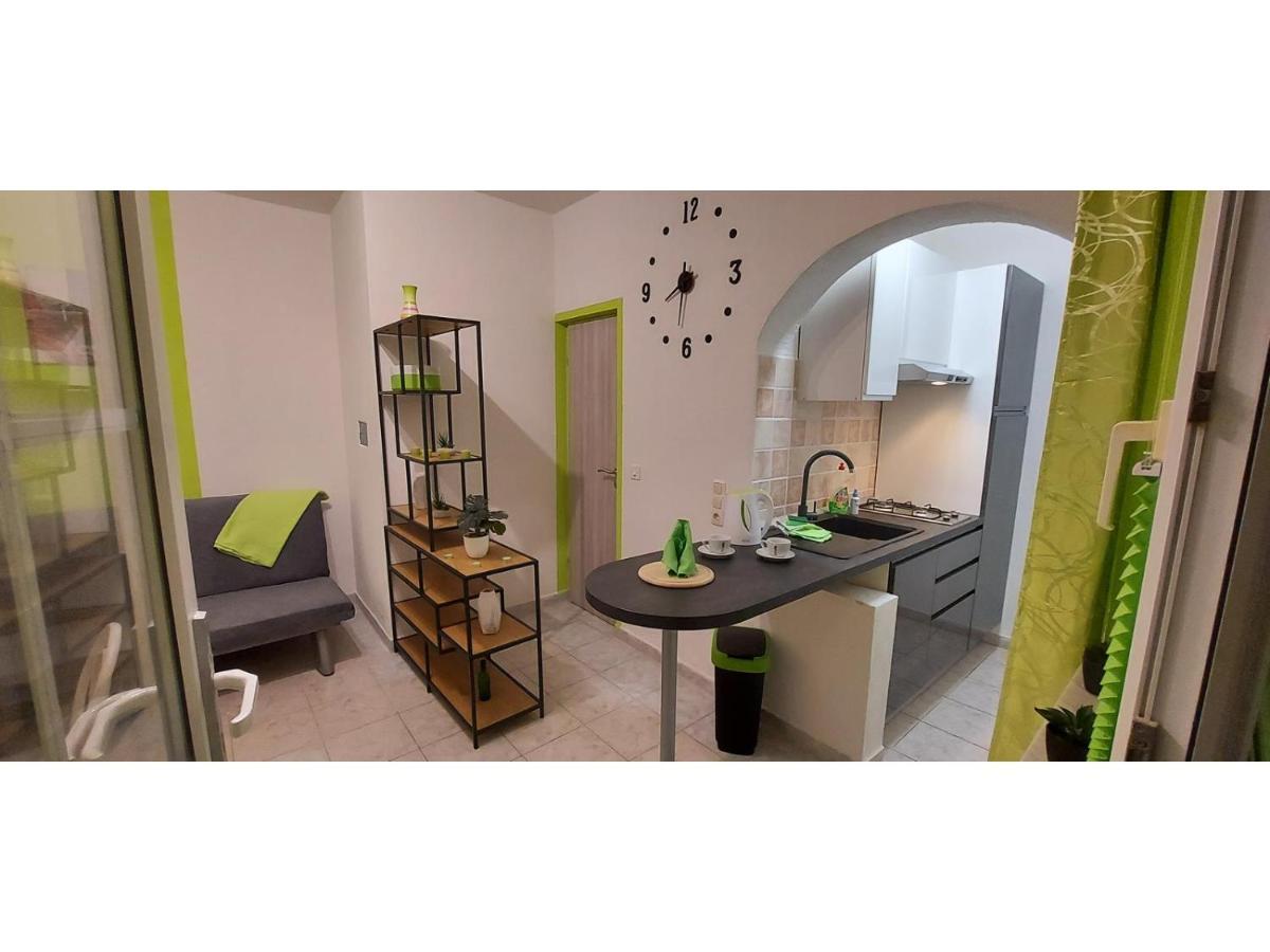 Blue Sea Vir Apartments מראה חיצוני תמונה
